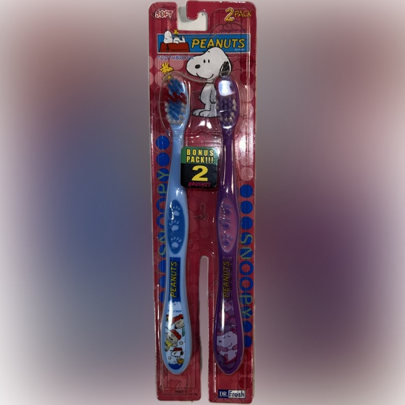 Other - 🍄NEW Snoopy & Gang Peanuts 2 Pk Toothbrushes Vintage Soft Kids Collectible